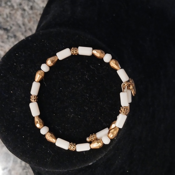 Pretty wrap around bracelet - Picture 3 of 3